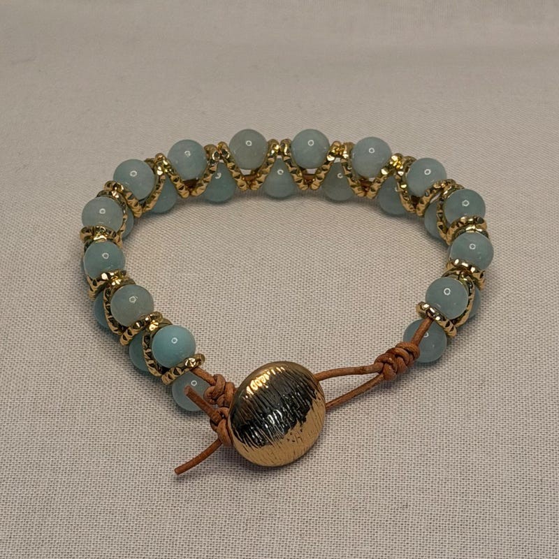Light Aqua Jade Bracelet